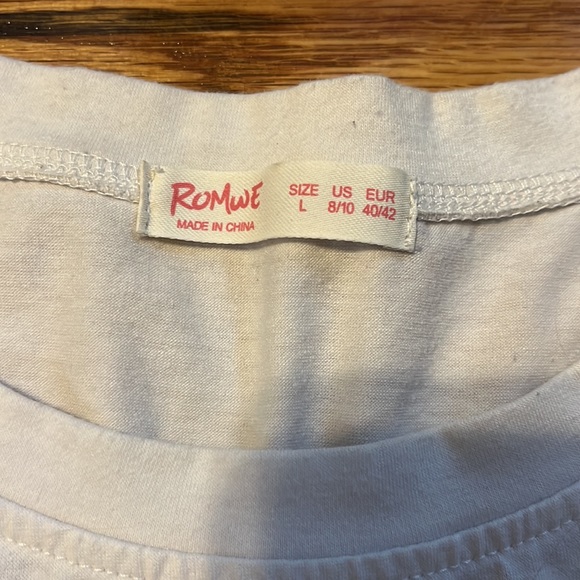 romwe oversized t shirt, size L - Picture 3 of 3